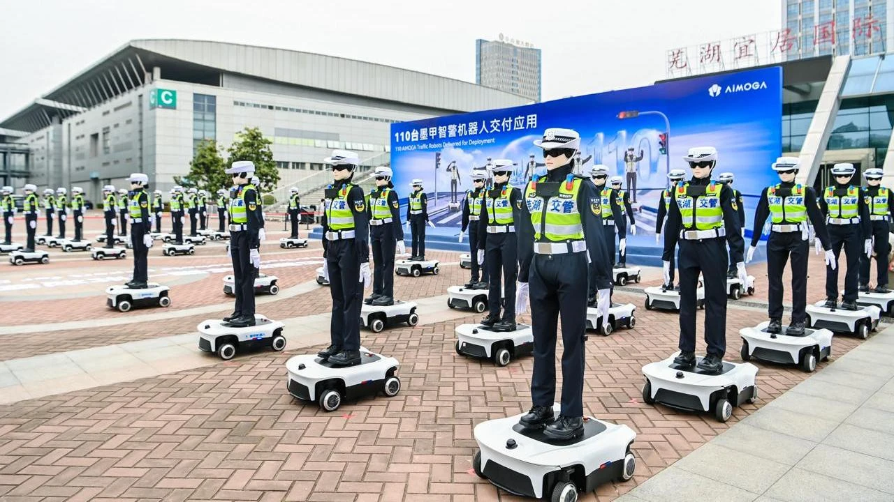 LEPAS Mulai Kirim 1.000 Unit AiMOGA Robot