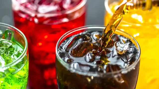 Kebiasaan Minum Diet Soda Tingkatkan Risiko Serangan Jantung