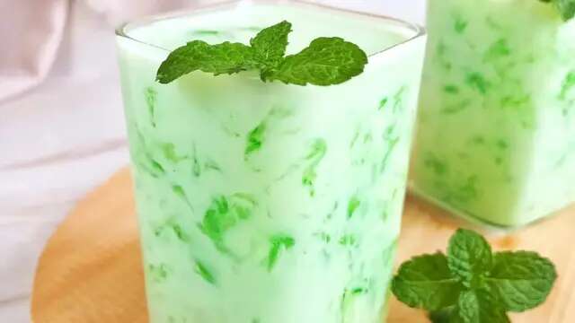 10 Cara Membuat Es Lumut Aneka Rasa, Creamy, Manis, dan Menyegarkan