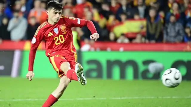 Prestasi Rodri Bikin Gelandang Barcelona Berani Bermimpi Ballon d’Or