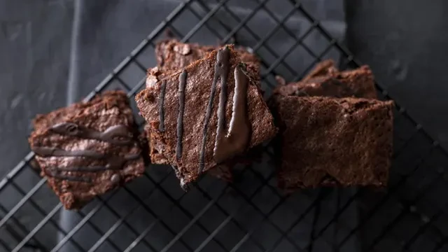 Mengenal Warning, Tempat Menikmati Kue Balok dan Cincau Hijau Organik di Dago Bandung