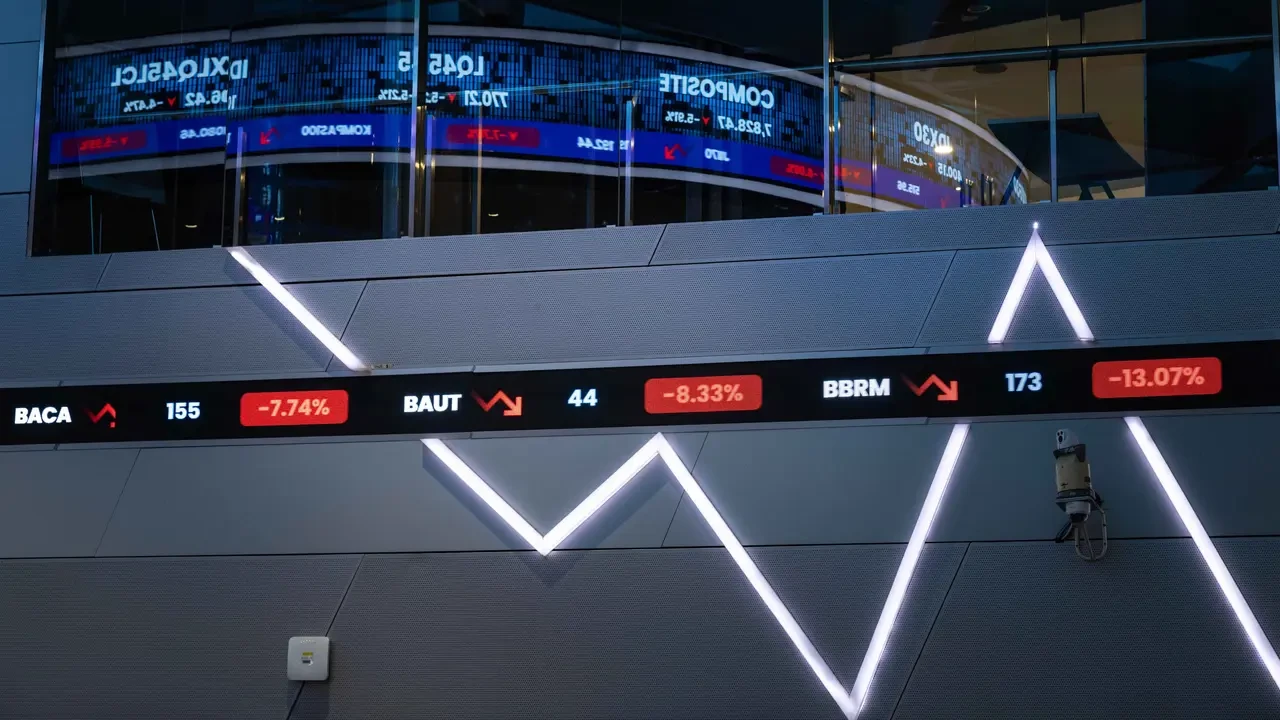 IHSG Sesi Pertama Anjlok ke 6.154