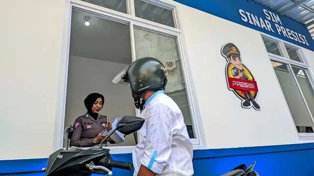 Hore, Warga Bandar Lampung Kini Bisa Perpanjang SIM Lewat Layanan Drive Thru