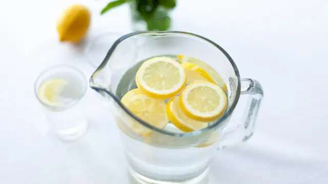 4 Manfaat Minum Air Lemon yang Kerap Tidak Disadari Orang, Salah Satunya Detoksifikasi