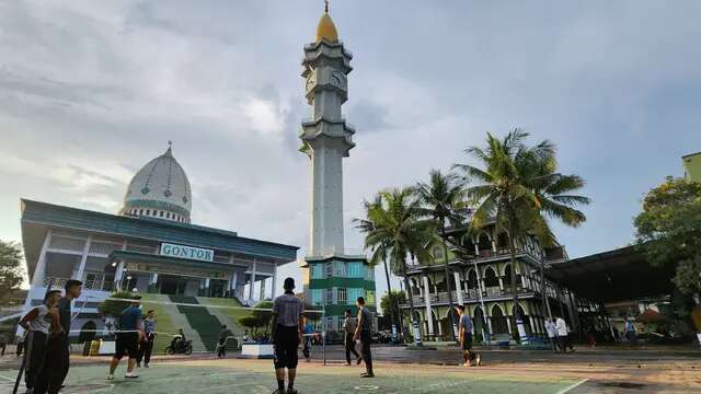 Ini 5 Pesantren Terbesar di Indonesia dengan Jumlah Santri Terbanyak