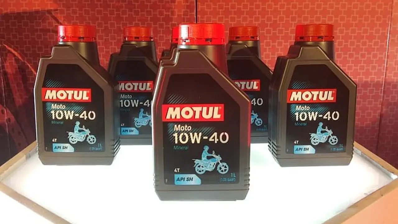 Pelumas Motor 2-Tak Motul Punya Standar Baru