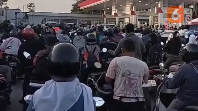 'Kota Minyak' Kesulitan Minyak, Pengendara Antre Cari Pertamax di Seluruh SPBU Balikpapan