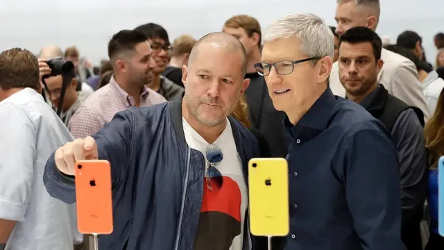 Saham Apple Anjlok 9% Buntut Pengumuman Tarif Impor AS