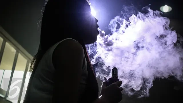 Koma Usai Nge-Vape, Paru-Paru Gadis 12 Tahun Terluka Parah