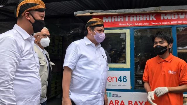 Menko Airlangga Kunjungi Alumni Kartu Prakerja, Salah Satunya Korban Patah Hati yang Bangu...