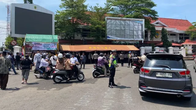 Polisi Kawal Ketat Rapat Pansus Pemakzulan Bupati Pati Sudewo