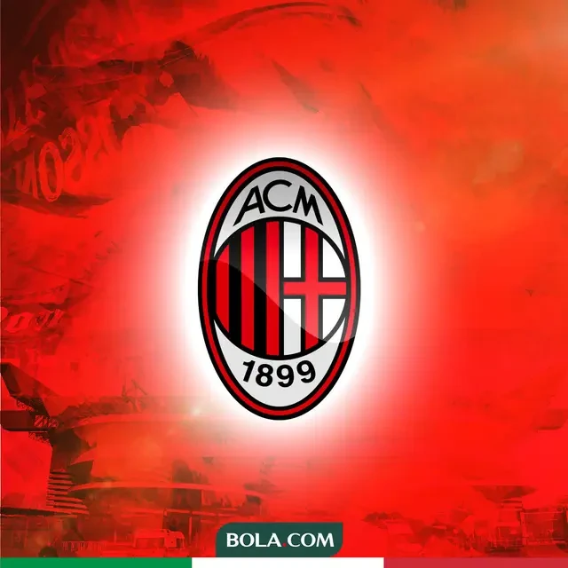 Pisah Dengan Walker, AC Milan Serius Incar Bek Strasbourg