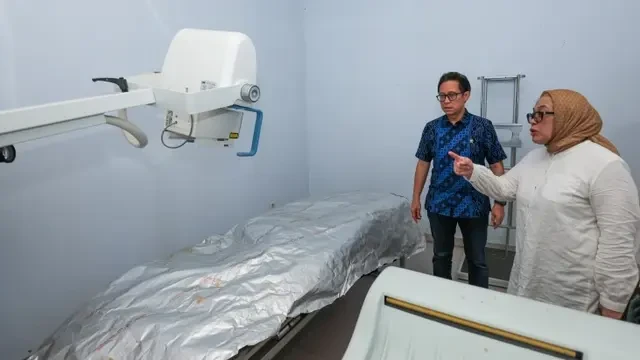 Menkes Budi Blusukan ke Pelosok Pulau di Sulteng, Alat Kesehatan RSUD Minim