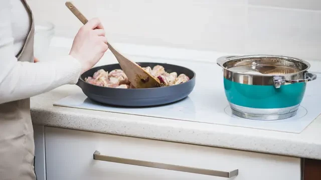 Studi: Paparan Asap Minyak Goreng Bisa Picu Kanker Paru pada Perempuan