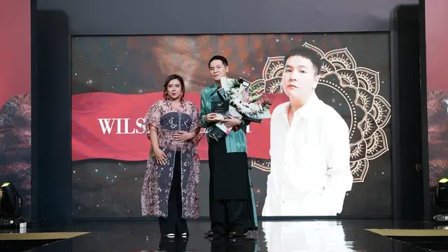 Daftar Penerima Anugerah Wastra Nusantara 2025: Dari Annisa Pohan, Iwan Tirta Private Coll...