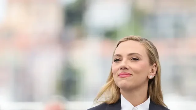 Rahasia Cantik Skincare Rutin Scarlett Johansson di Usia 41 Tahun, Micellar Water hingga M...