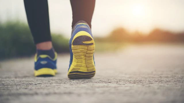 Tambah 15 Menit Jalan Kaki, Risiko Penyakit Jantung Bisa Turun