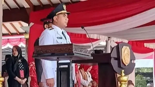 Bupati Pati Sudewo Dikabarkan Sakit, Wagub Jateng Taj Yasin Gantikan Pimpin Upacara HUT ke...