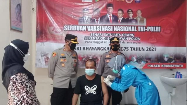 Adu Cepat Target 1 Juta Vaksin Covid-19 dan Banjir Hoaks di Banten