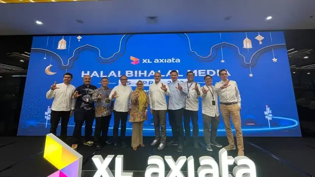Bos XL Axiata Soal Merger dengan Smartfren: Belum Ada Hilal