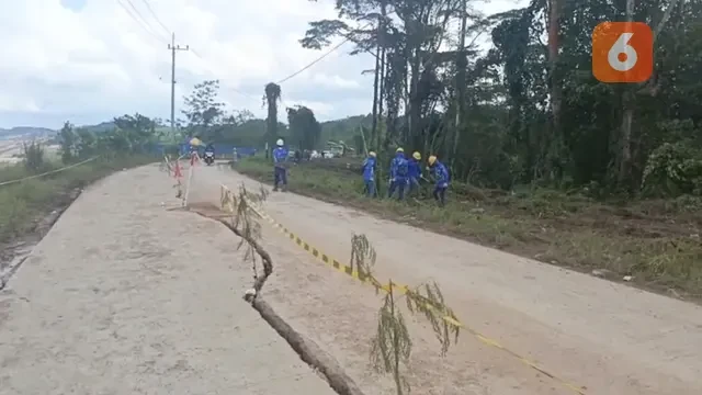 Dekat Lokasi Tambang, Akses Jalan Warga Pending Nyaris Putus
