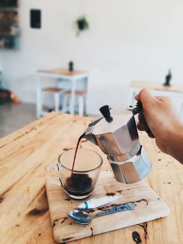 Benarkah Kopi Bermanfaat Untuk Kesehatan Mental? Yuk, Jelajahi Manfaat Kafein yang Tersemb...