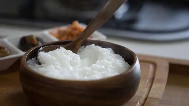 Rahasia Membuat Bubur Nasi Lembut dan Tidak Gosong