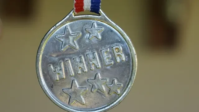 Siswi Kelas 1 SD dan Adiknya dari Surabaya Sabet Juara Olimpiade Matematika Internasional