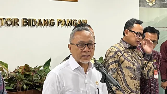 Zulkifli Hasan Pangkas Aturan Pengelolaan Sampah Jadi Listrik
