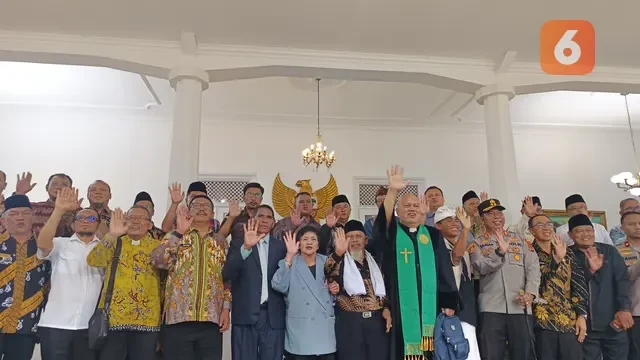 Forkopimda Sukabumi dan Tokoh Lintas Agama Bersatu Redam Isu Pasca Insiden Perusakan Rumah...