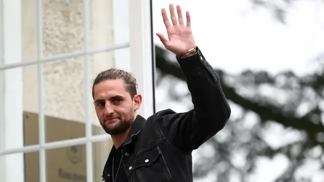 Milan vs Bologna Jadi Ajang 'Reuni' Dengan Rowe, Ini Kata Adrien Rabiot