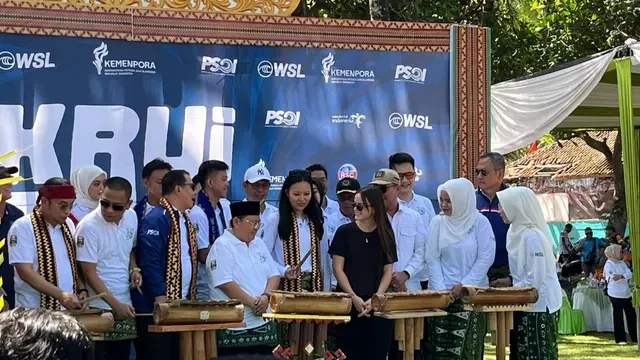WSL Krui Pro 2025: 302 Peselancar Dunia Berlaga di Pantai Tanjung Setia