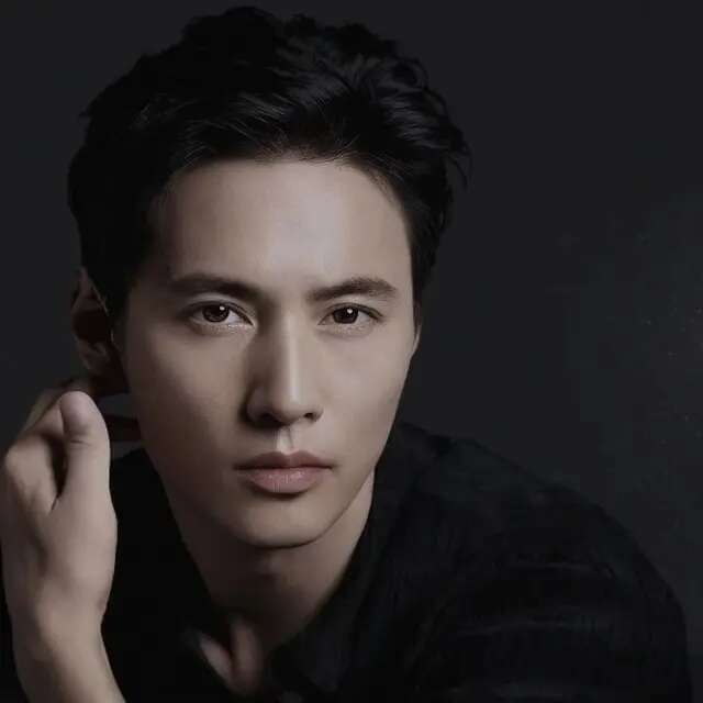 Won Bin Hadir di Rumah Duka Kim Sae Ron, Tampak Murung dan Usap Mata