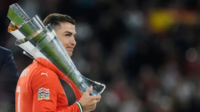 Akhirnya Terjawab! Cristiano Ronaldo Ungkap Klub yang Akan Dibelanya Musim Depan Usai Bawa...
