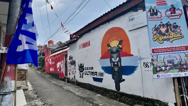 Dari Panjat Pinang hingga Safety Riding, Yamaha Hidupkan Semangat Kemerdekaan