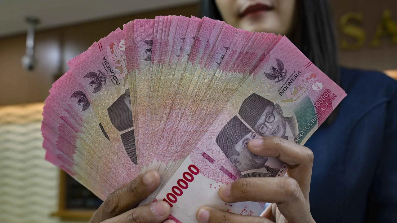 Top 3: Dolar AS Sentuh Rp 18.000