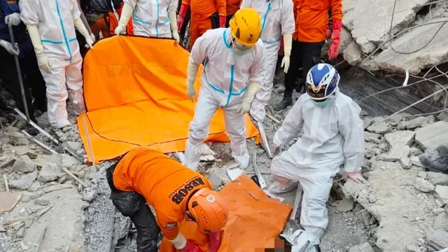 Tim SAR Temukan Potongan Tubuh Korban Ponpes Sidoarjo di Hari Ke-6 Evakuasi