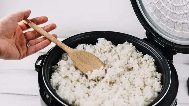 5 Trik Mempertahankan Kelembutan Nasi di Rice Cooker Agar Tidak Berkerak dan Kering