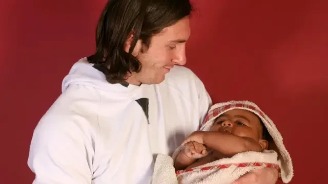 Bawa Spanyol Juarai Euro 2024, Beredar Foto Lamin Yamal Sewaktu Bayi Digendong Lionel Mess...