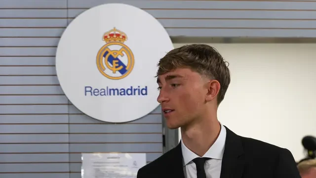 Dean Huijsen Tuai Pujian Dari Media Spanyol Usai Tampil Cemerlang Bersama Real Madrid di P...
