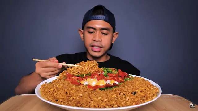 6 Food Vlogger Indonesia Berpenghasilan Fantastis