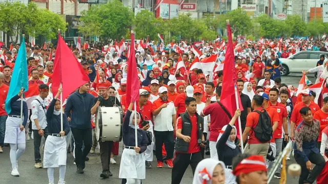 Dari Rumah Fatmawati ke Benteng Marlborough, Ribuan Warga Ramaikan Kirab Merah Putih di Be...