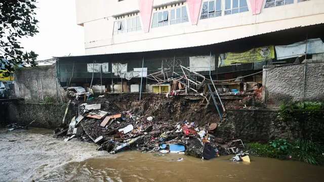 Kirmir Jebol, Pemkot Bandung Pastikan Pedagang Terdampak di Pasar Ancol Tetap Dapat Berjua...