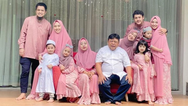 Ayah Meninggal, Oki Setiana Dewi Beri Pesan Penting untuk Ria Ricis