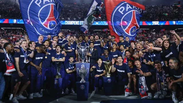 PSG Bersiap Cuci Gudang: 10 Pemain Menuju Pintu Keluar?