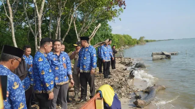 6 Desa di Jepara Dihantui Abrasi, Daratan Tergerus 50 M dalam Setahun