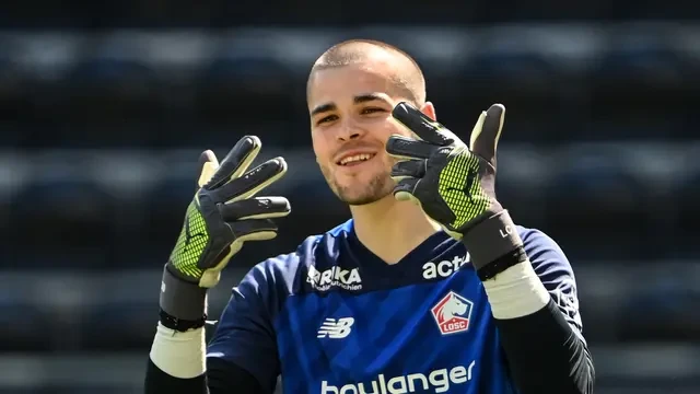 PSG Rekrut Lucas Chevalier, Masa Depan Gianluigi Donnarumma Makin Tidak Pasti
