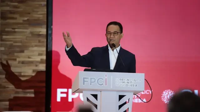 Rencana Anies: Rumah Warga Bisa Disewa untuk Pasang Solar Panel