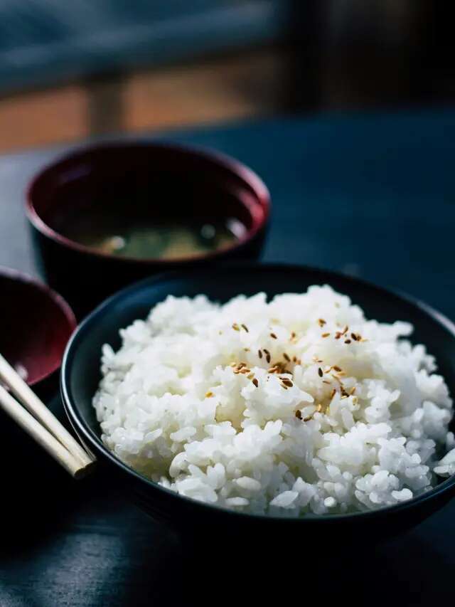 Trik Agar Nasi Kering di Rice Cooker Kembali Pulen, Siap Disantap Lagi