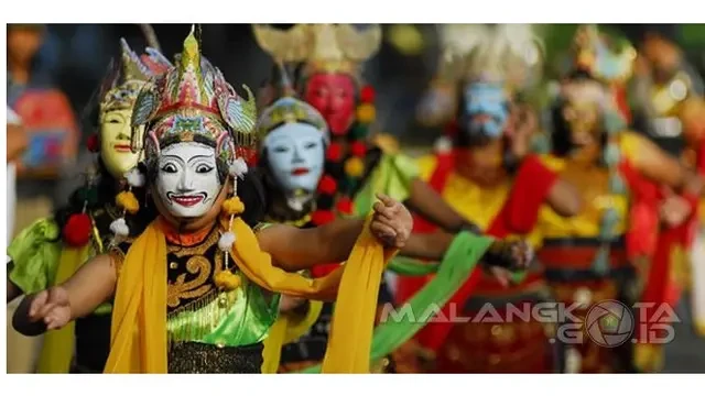 Tari Topeng Malangan, Menyelami Wajah-Wajah Kehidupan Lewat Gerak Penuh Makna